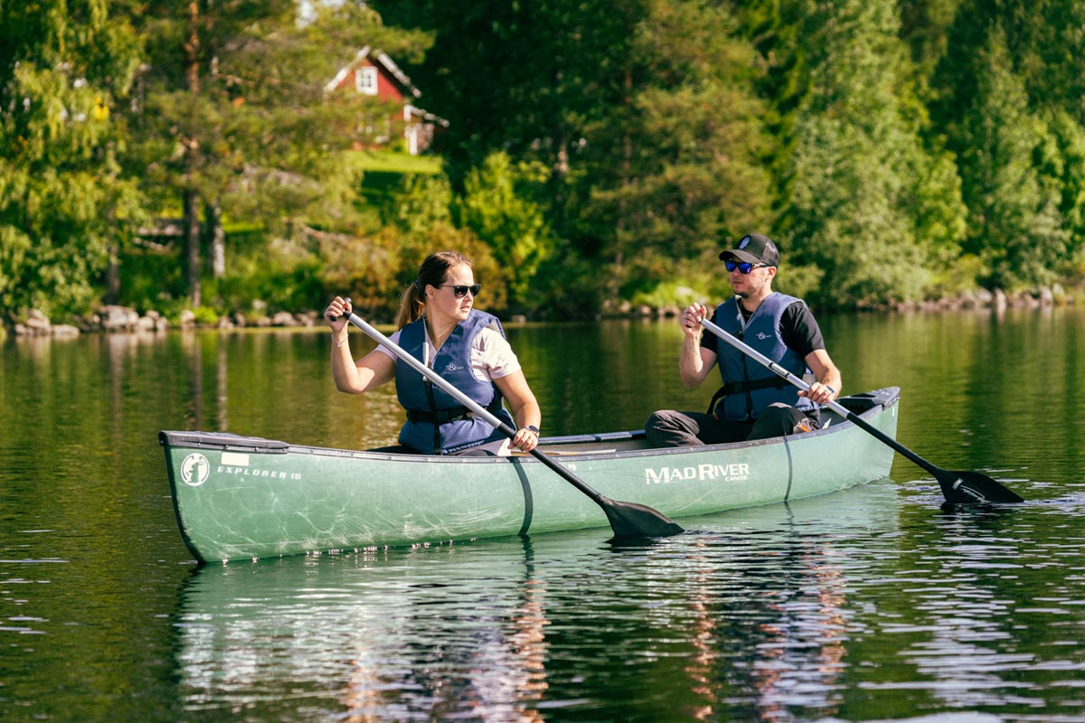 Paddling a canoe in Lentiira